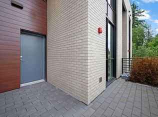 10333 133rd St #104, Surrey, BC V3T 0V1