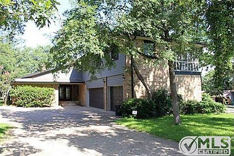 4th image of 1130 Kiowa Dr E