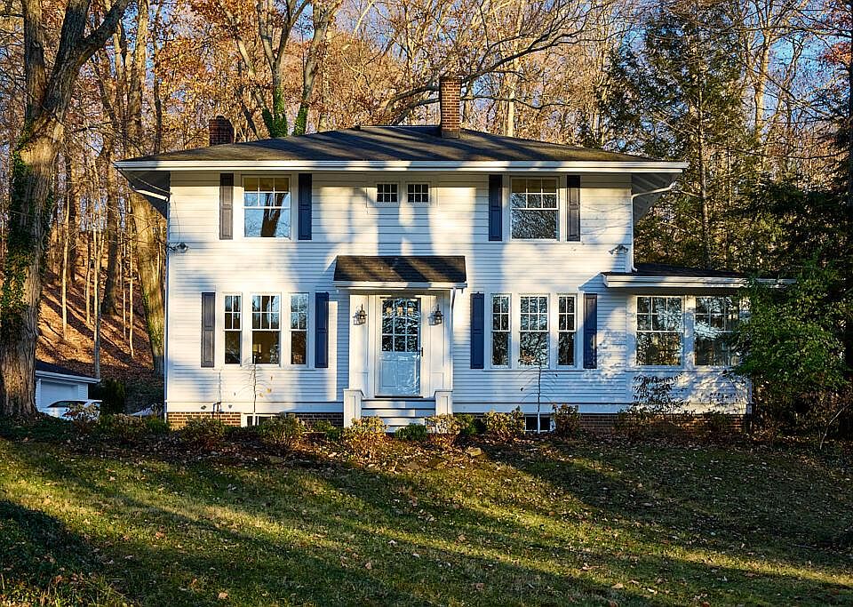 1st image of 128 Shepardson Ct