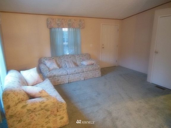 2nd image of 2035 NW Woodland Drive