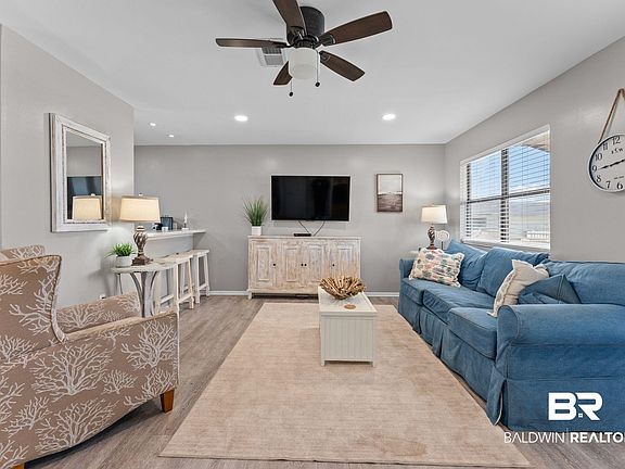 4th image of 1028 W Beach Blvd #15
