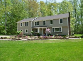 365 Cross Hwy, Fairfield, CT 06824