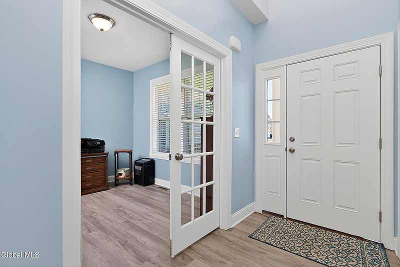 5th image of 15 Linden Court