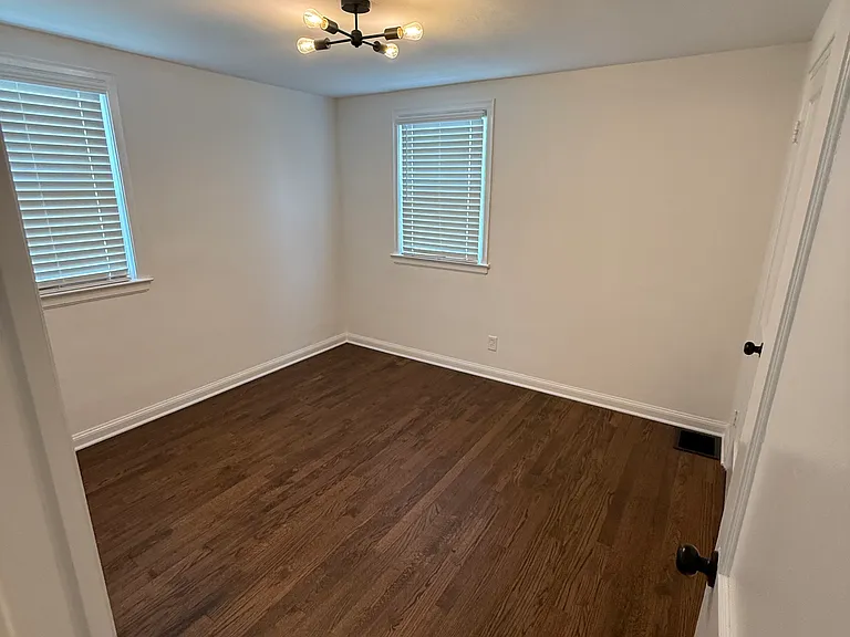 1201-1211 Colonial Dr — Photo 8
