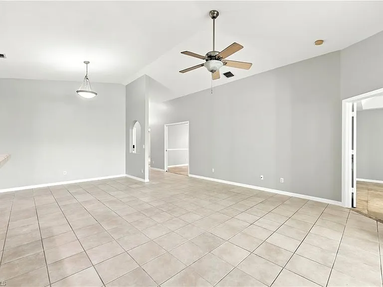 25925 Pebblecreek Dr — Photo 10
