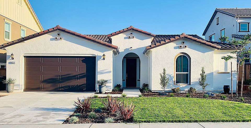 1st image of 4211 Silver Lupine Ln