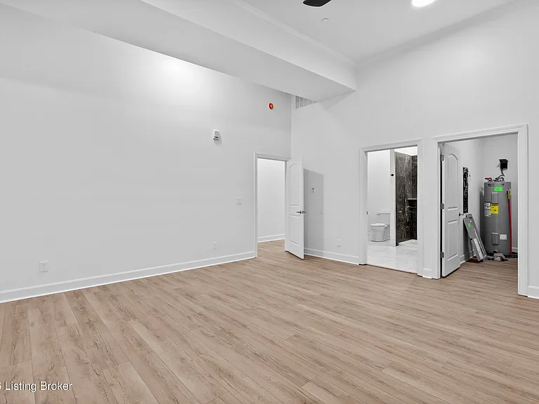 540 S 4th St #401 — Photo 43