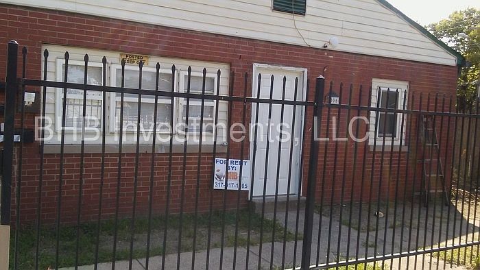 1st image of 1005 N Pershing Ave APT 1