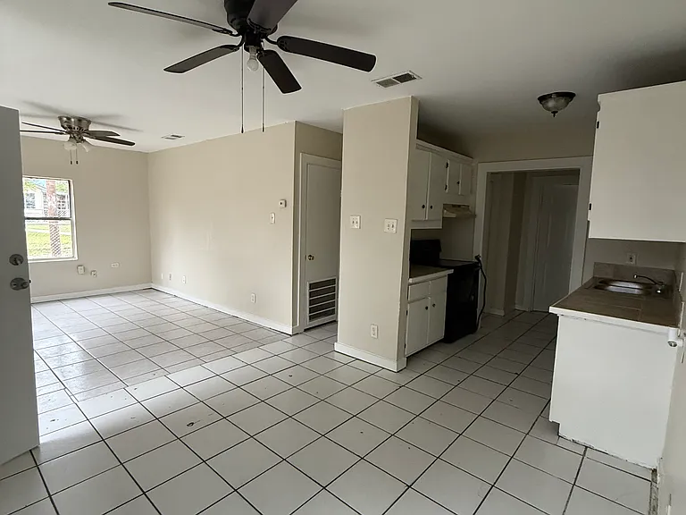 209 E Washington Ave #2 — Photo 5