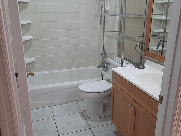 5th image of 16494 SE 83rd Ave