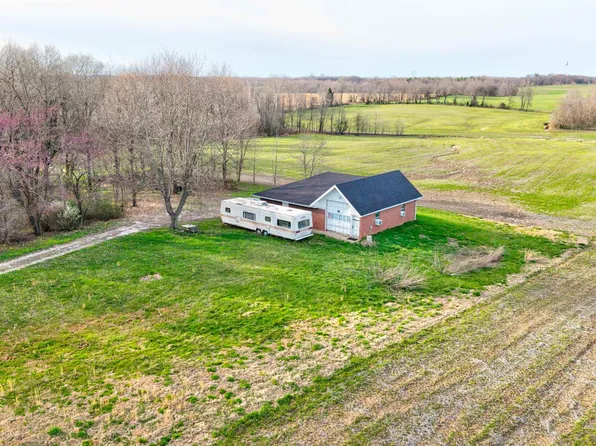 5916 E County Road 700 N, Grandview, IN 47615