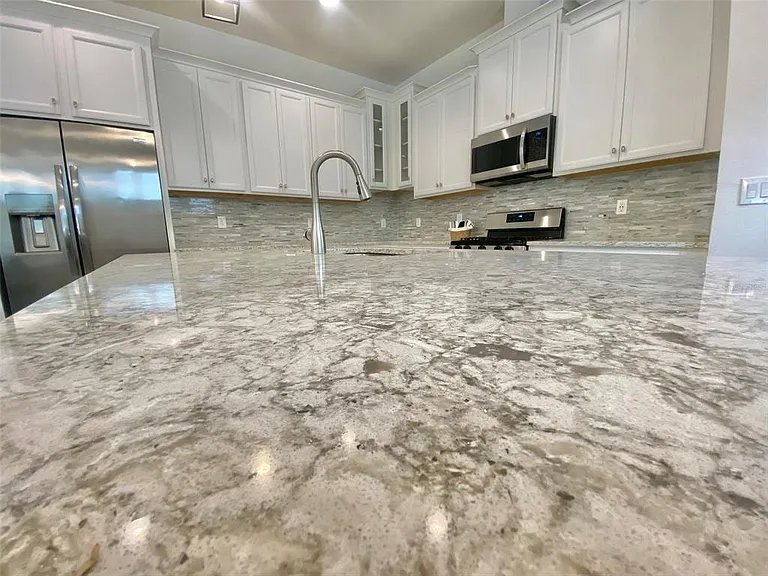 724 Winterside Dr — Photo 14