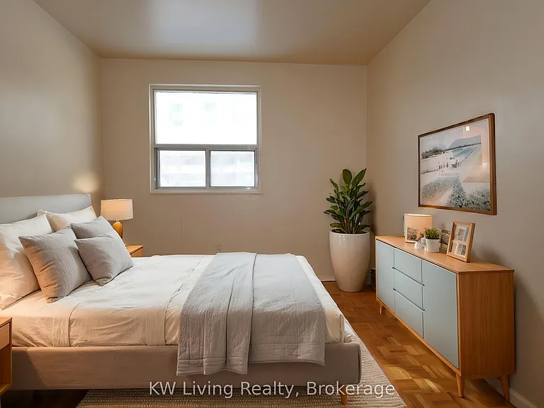 33 Central Pkwy W #203 — Photo 20