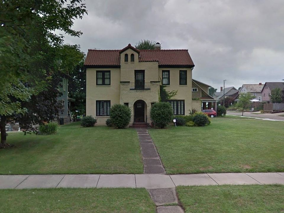 1st image of 348 N Broadway St