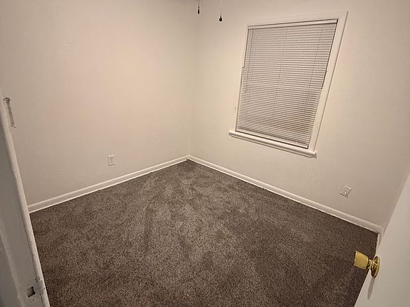 3rd image of 5217 S Youngs Blvd