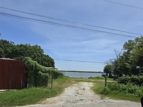 7160 Camp St, Azle, TX 76020