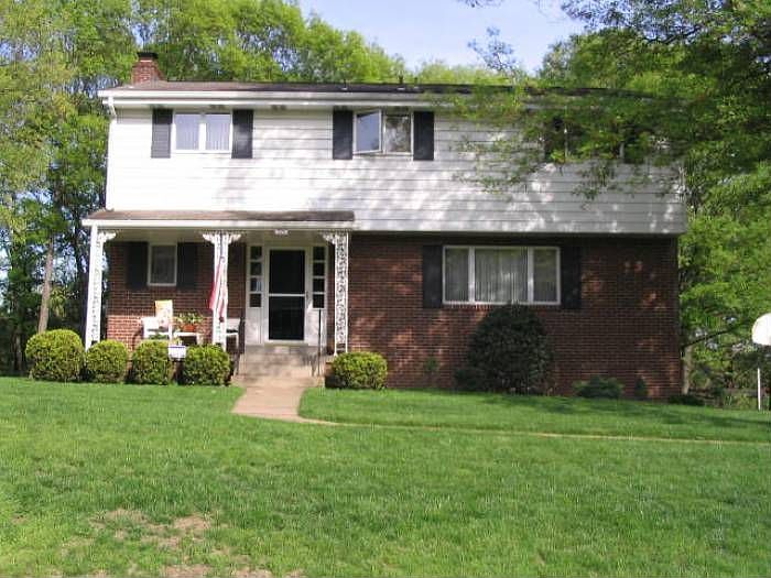 Five Bedroom Brick Coloni