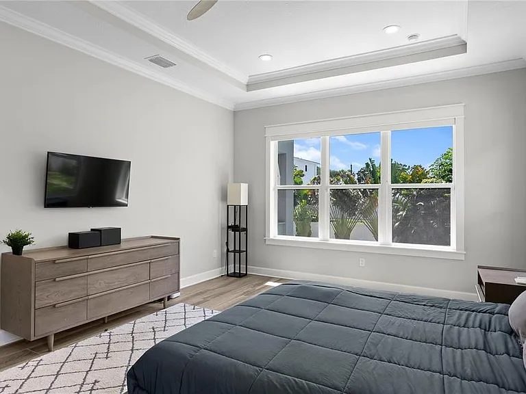209 S Shore Crest Dr — Photo 35