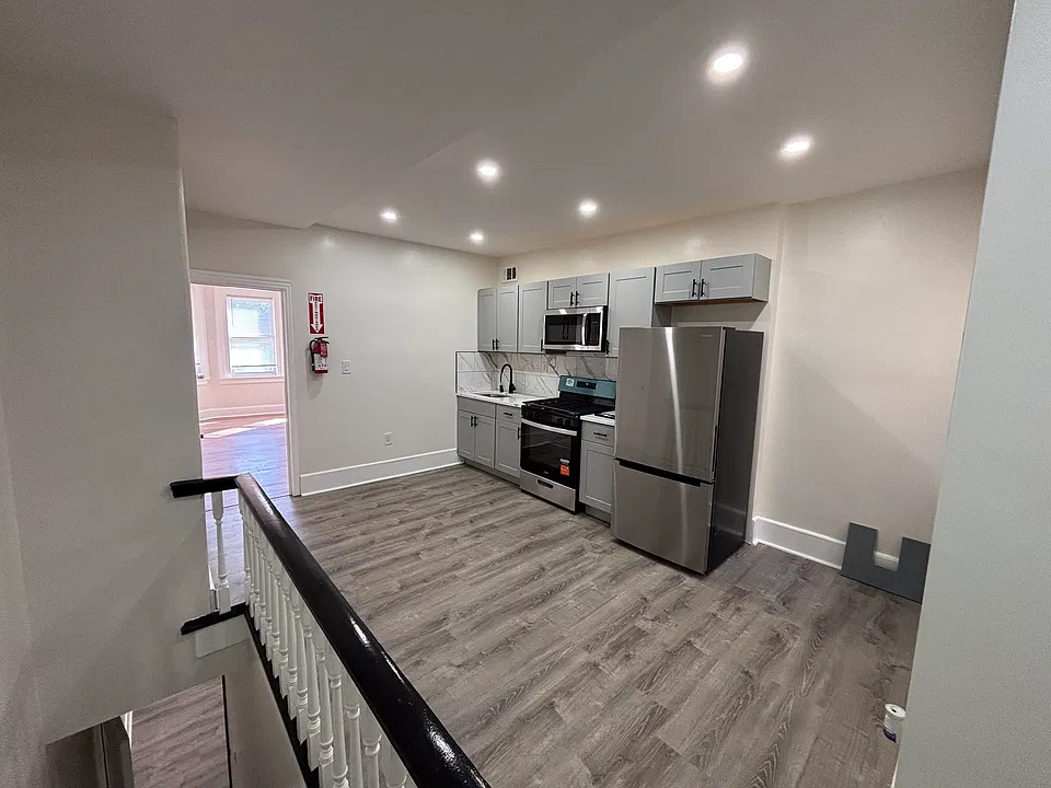 811 No 4 St #B