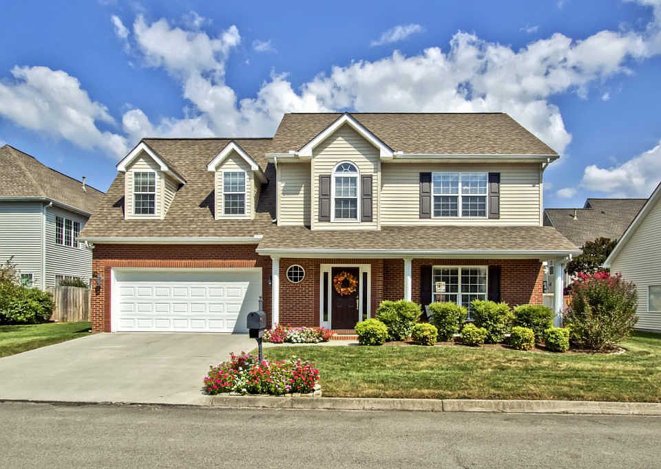1st image of 832 Tanner Ln