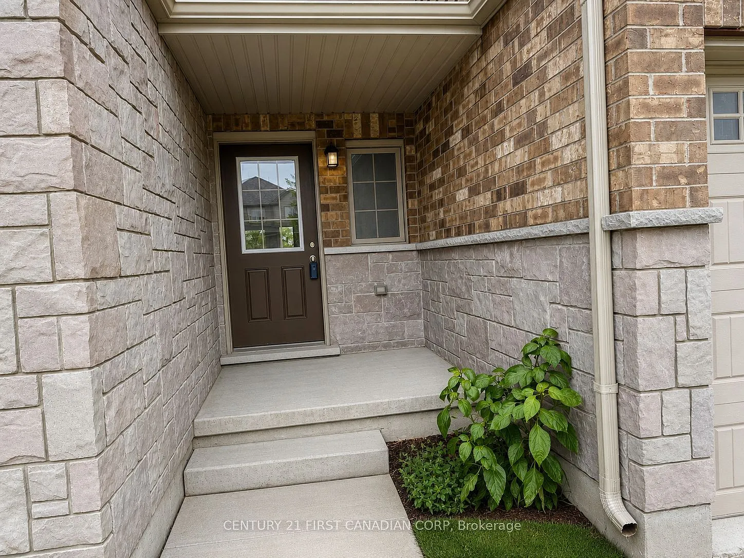 3 bed, $2,500 — Photo 2