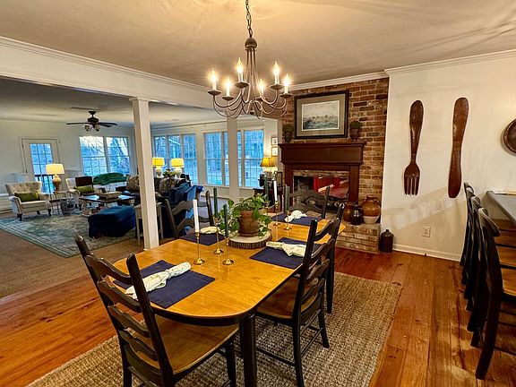 5th image of 145 Pearson Dr SW