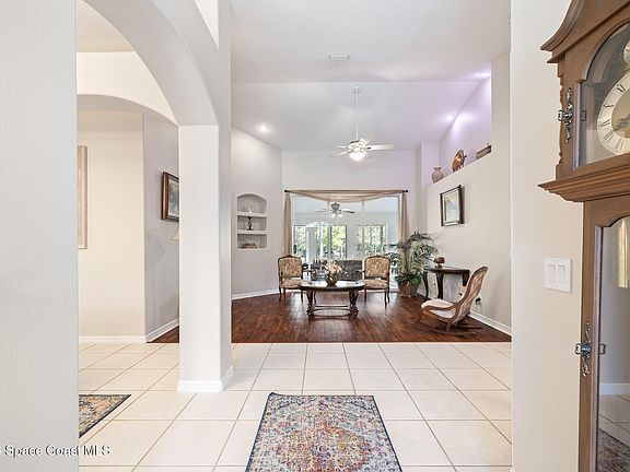 5th image of 4920 Shade Tree St