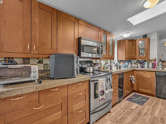 14th image of 16000 SE Powell Blvd Unit 6