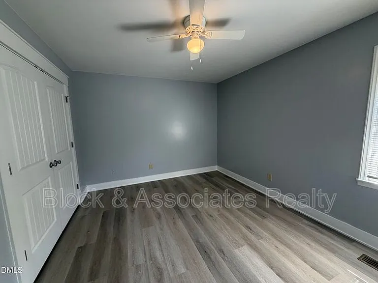 600 Manns Chapel Rd — Photo 10
