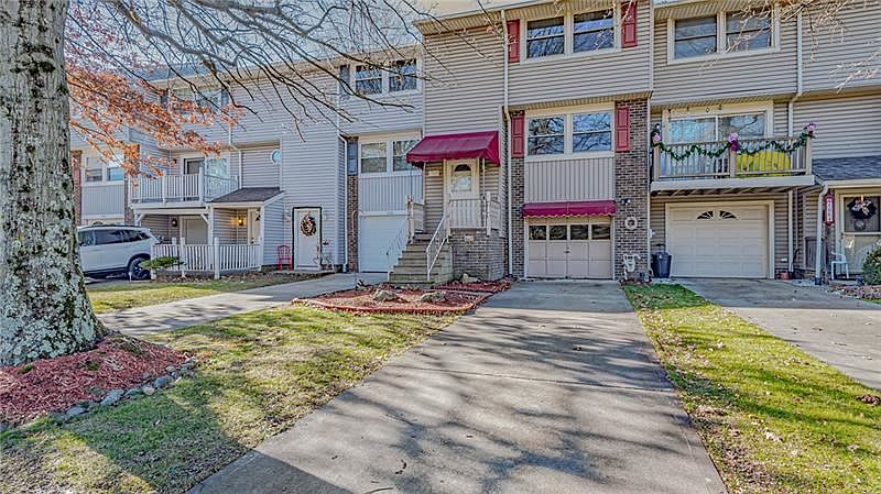 1st image of 1062 Cranston Dr