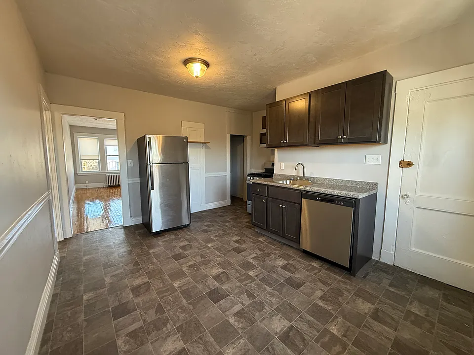 29 Lourdes Ave
