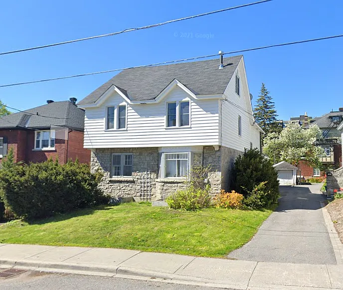 38 Marlborough Ave #1