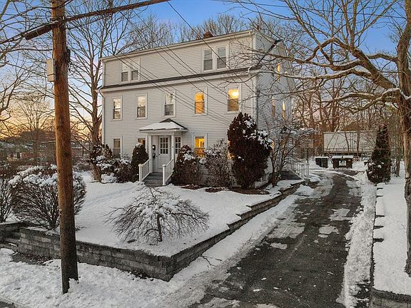 2nd image of 31 Whiting St