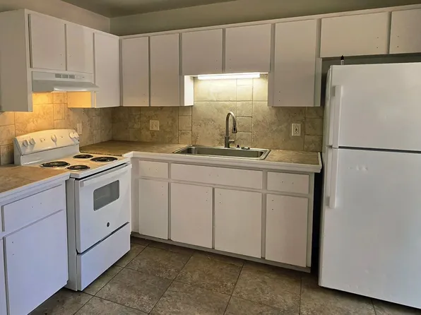 204 Tyres Aly, Bronson, FL 32621