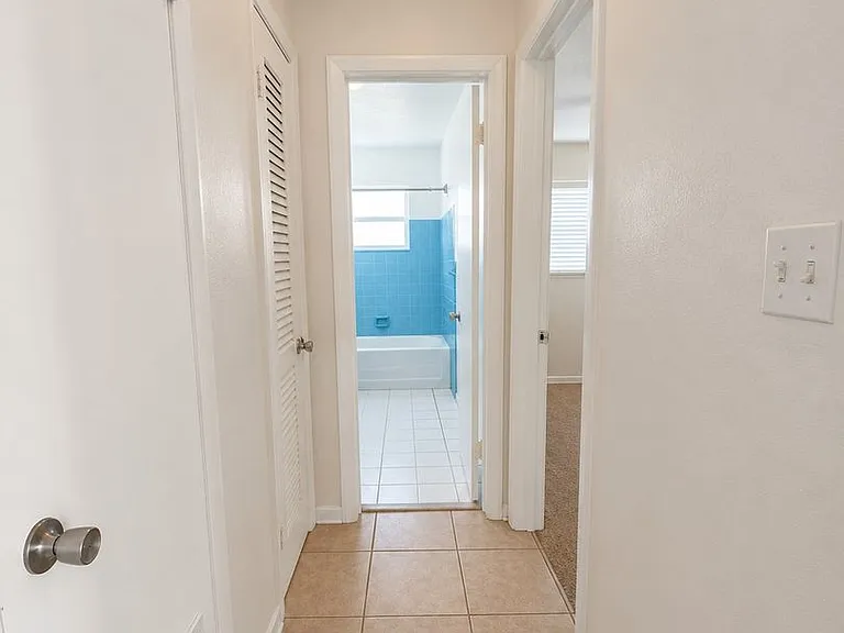 349 W Exeter St — Photo 8