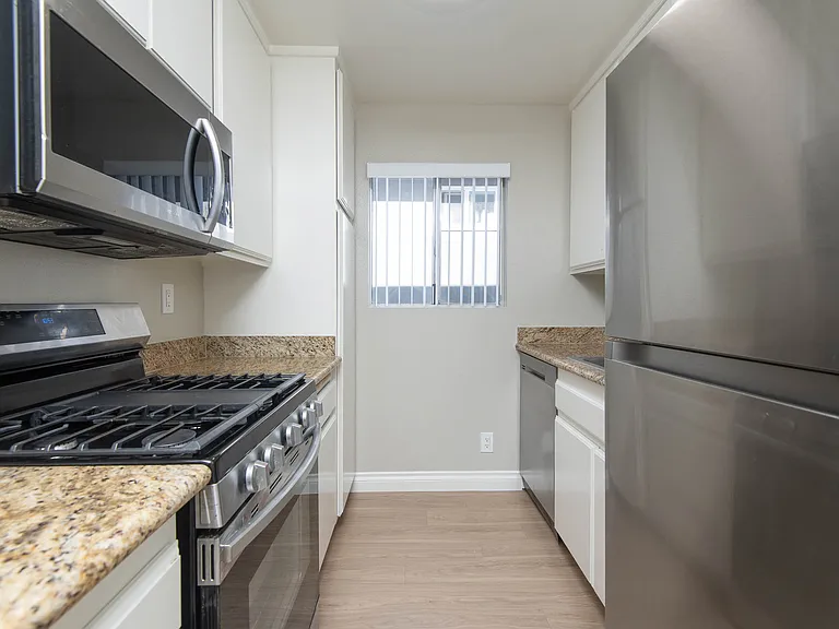 12756 Caswell Ave #102 — Photo 4