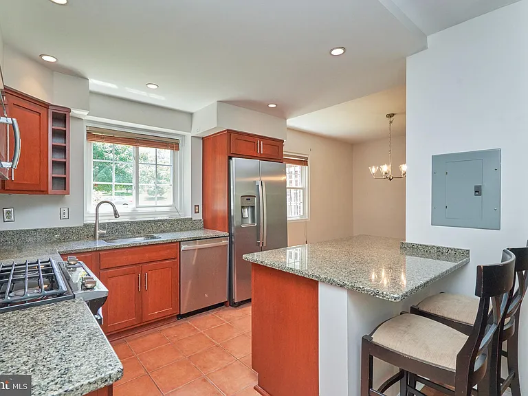3314 Gunston Rd #730 — Photo 8