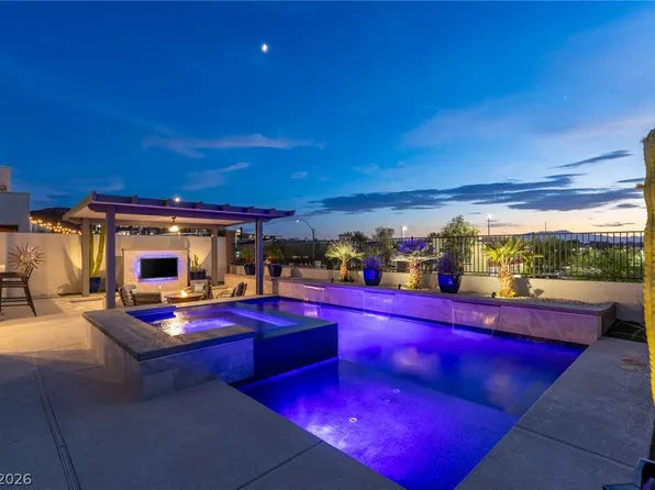 743 Glowing Horizon St, Henderson, NV 89052