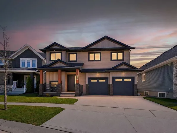 223 SW Ellington Cres, Red Deer, AB T4P 3E1