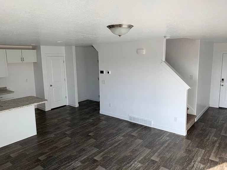 139 E River View Dr — Photo 7