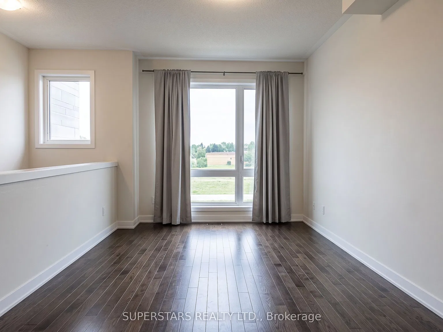 3 bed, $3,050 — Photo 2