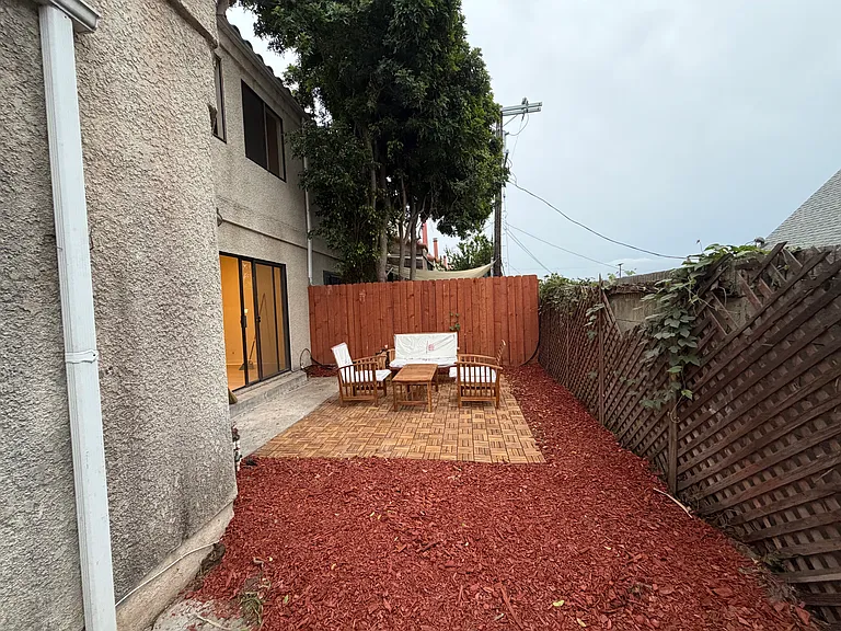 10770 National Blvd — Photo 12