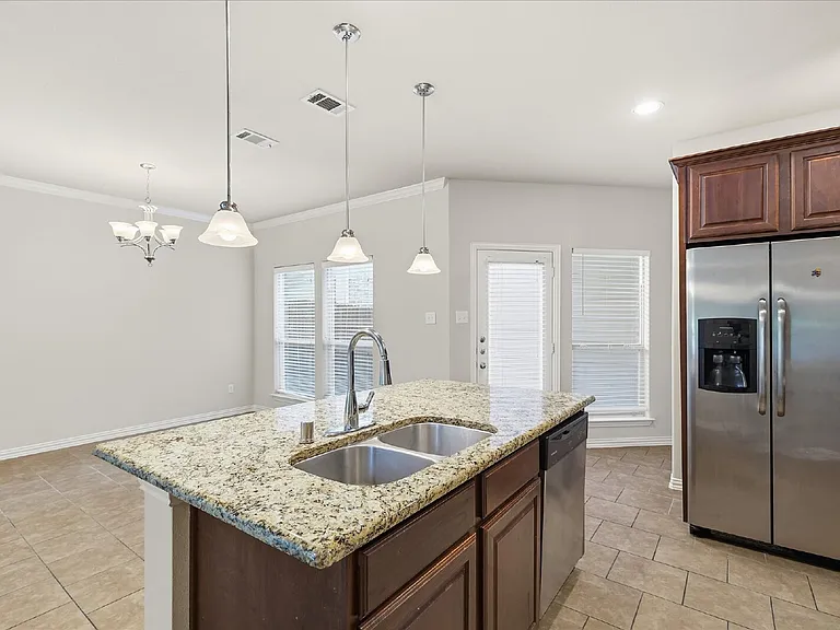 4904 Empire Way — Photo 14