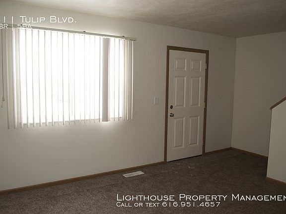 3rd image of 411 Tulip Blvd