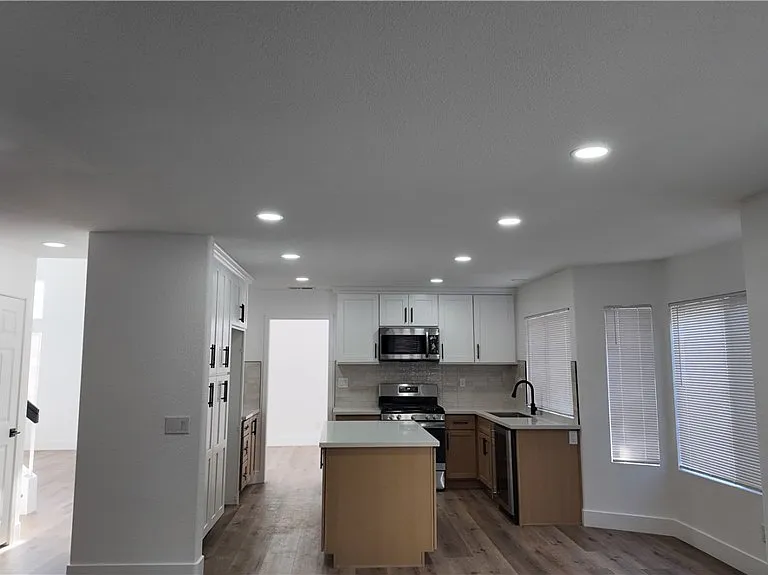 21484 Dickinson Rd — Photo 3