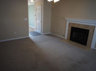 4200 Benjamin Dr, Springfield, IL 62703