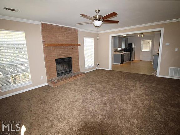2nd image of 814 Farm Creek Rd NE #814
