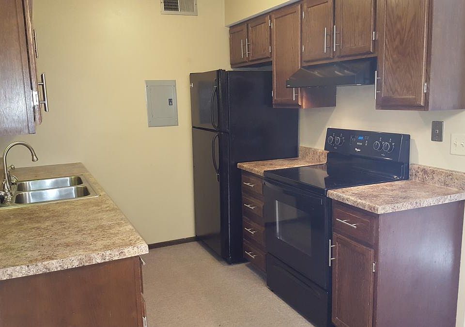 811 Hawkeye Dr 104, Dubuque, IA 52001 Zillow