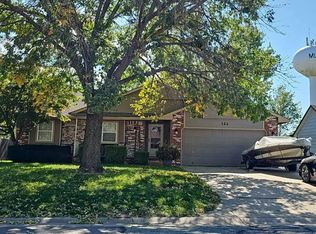 122 Chestnut Dr, Mulvane, KS 67110