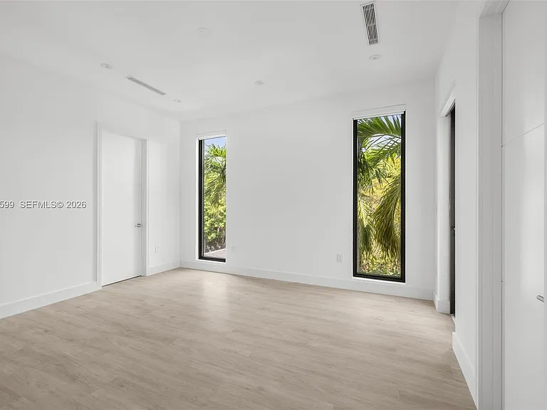 2992 Coconut Ave — Photo 14